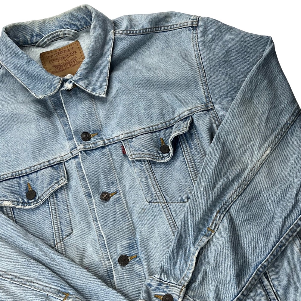 Levis Denim Jacket 70507-0311 Mens L Light Wash Cotton Trucker Made in USA Vtg